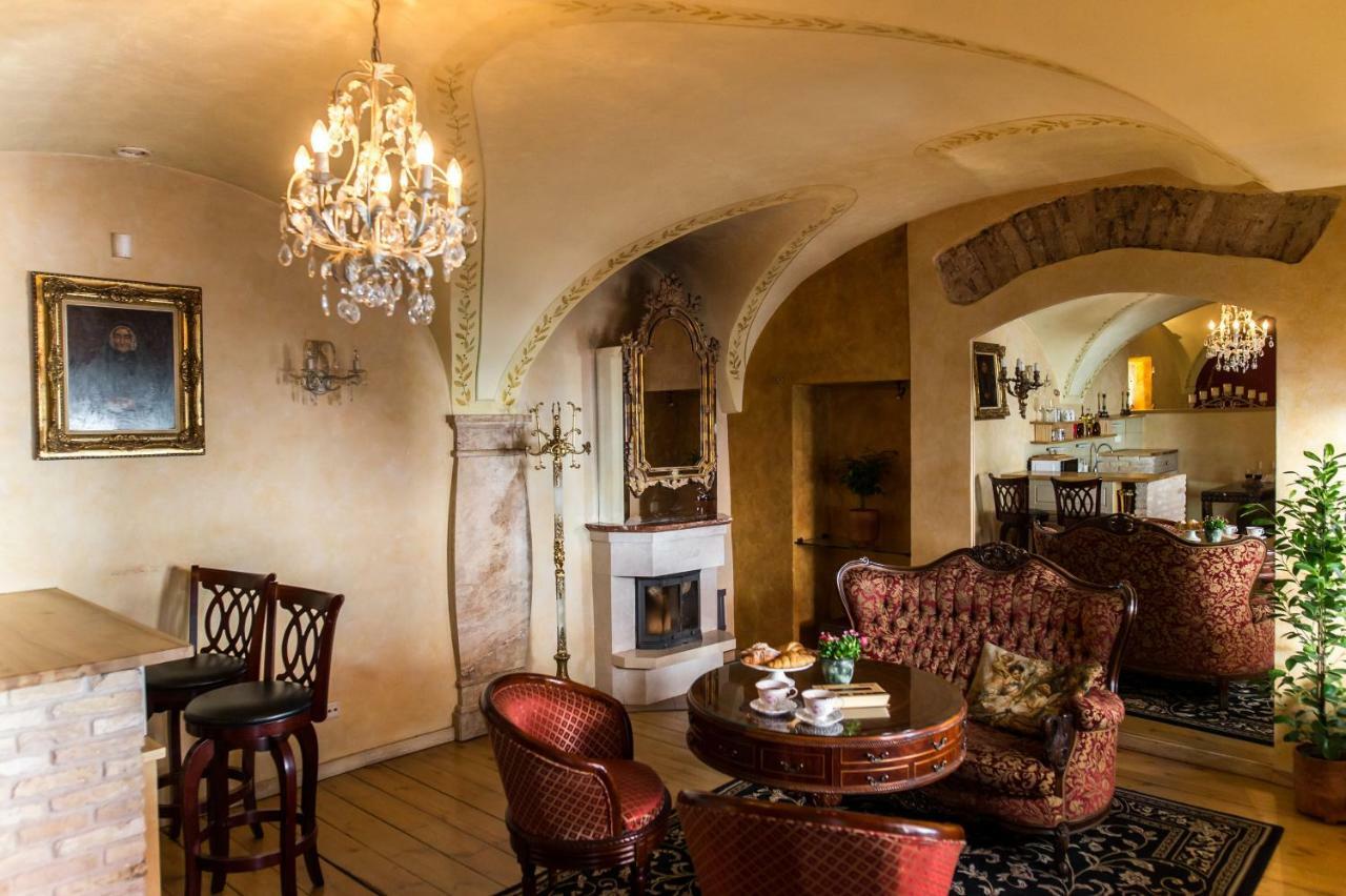 Apartamento Antique Old Town Studio By Urban Rent Vilna Exterior foto