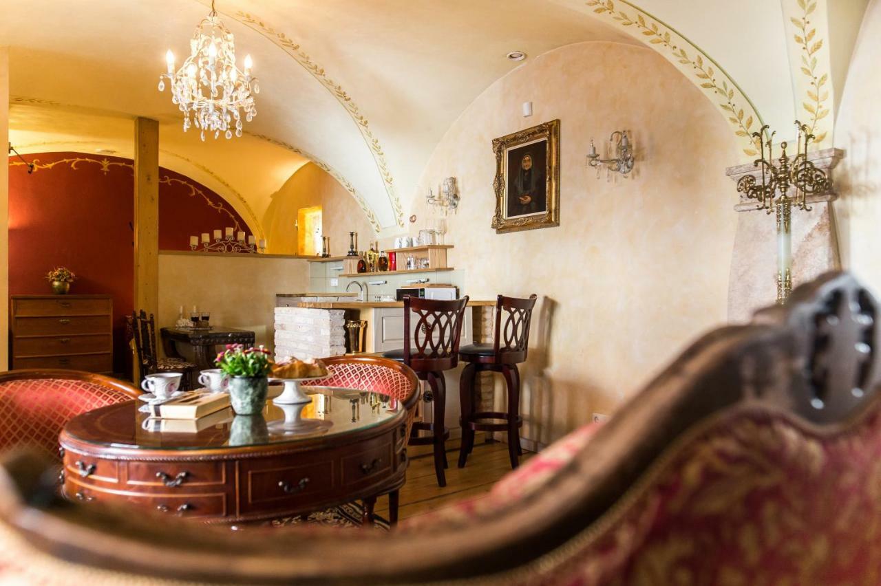 Apartamento Antique Old Town Studio By Urban Rent Vilna Exterior foto